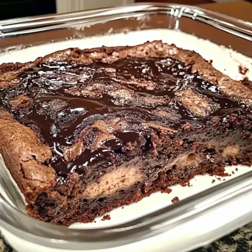Old-Fashioned Hot Fudge Sundae Cake